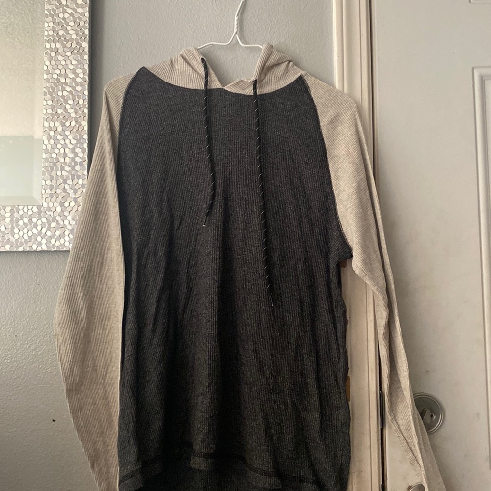 This is a boys Distortion hoodie that I got for Christmas of 2022 doesn’t fit me